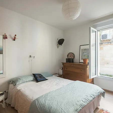 Daire Little House With Courtyard Bordeaux