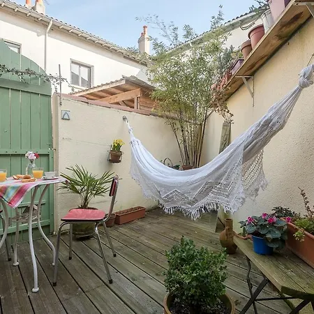 Little House With Courtyard Daire *